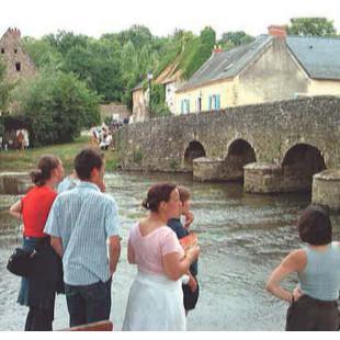 Asnières sur Vègre (72)